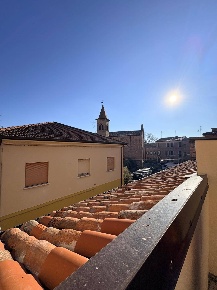 Foto Casa indipendente in Via Lucchesi, Ferrara Centro Storico di 200 m²