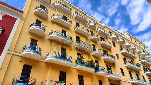 Foto Appartamento in Via Abbrescia, Bari Umbertina - Madonnella di 145 m²