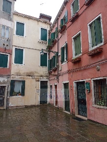 Foto Appartamento a Venezia San Francesco della Vigna di 80 m² con 3 locali