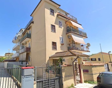 Foto Appartamento in Via Monforte S. Giorgio, Roma Borghesiana di 101 m²