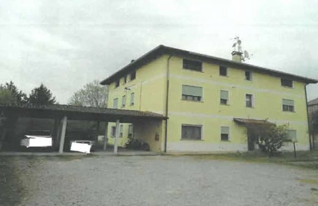 Foto Appartamento in Via Salvarolo, Pramaggiore di 110 m² con 6 locali