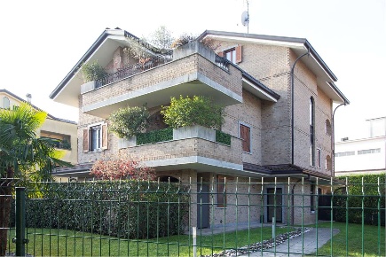 Foto Appartamento a Cesano Maderno di 85 m² con 3 locali in vendita