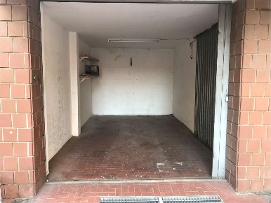 Foto Box in Via Acqui 92, Ceriale Centro di 14 m² con 1 locali in vendita