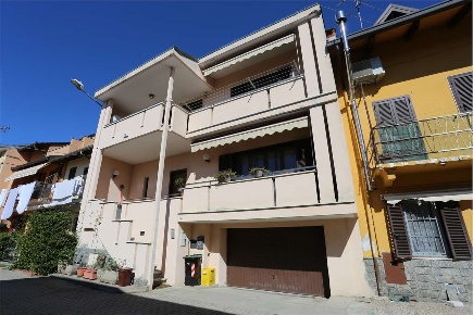 Foto Appartamento in tacchini 16, Novara Veveri di 191 m² con 4 locali