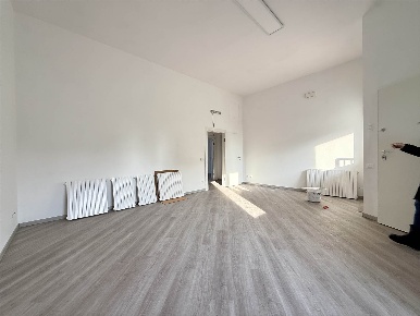 Foto Ufficio a Campi Bisenzio Centro di 96 m² con 4 locali in affitto