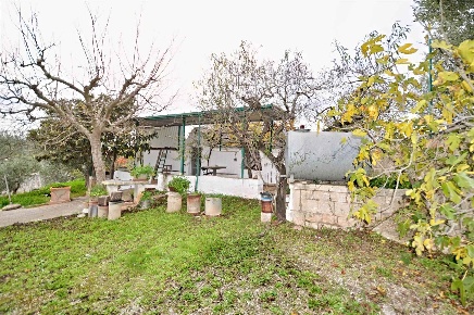 Foto Trullo in Strada Comunale La Russa 20, Putignano di 60 m² con 1 locali
