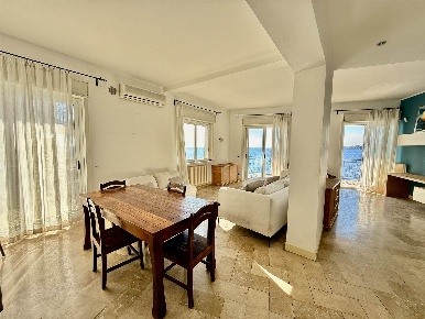 Foto Appartamento in via dei ciclopi  107, Aci Castello Centro di 130 m²