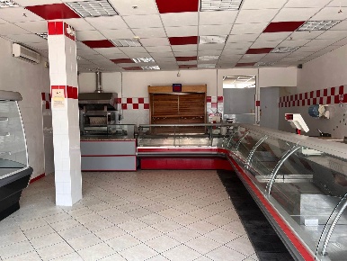 Foto Attività commerciale in VIA AURELIA SUD 75, Viareggio di 110 m²