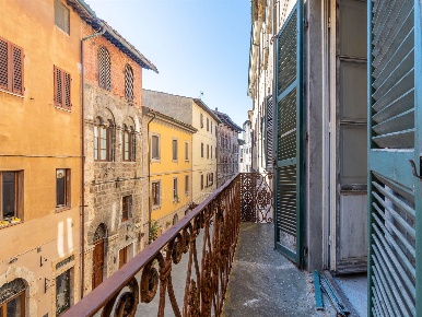 Foto Ufficio in Via Moncini, Massa Marittima Centro di 300 m² in vendita