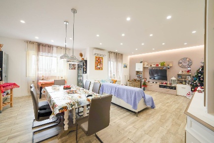 Foto Appartamento in Viale Vittorio Veneto 25, Palo del Colle Centro