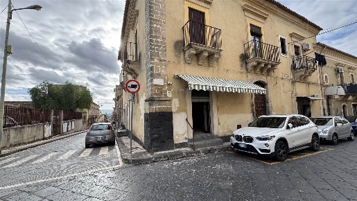 Foto Attività commerciale in via Cavour  2, Scordia di 40 m² con 1 locali