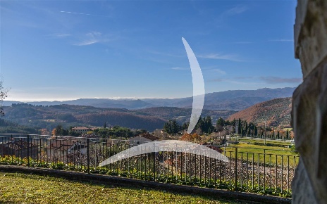 Foto Rustico a Chitignano Centro di 393 m² con 10 locali in vendita