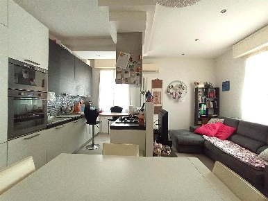 Foto Appartamento a Rimini Marina Centro di 75 m² con 3 locali in vendita