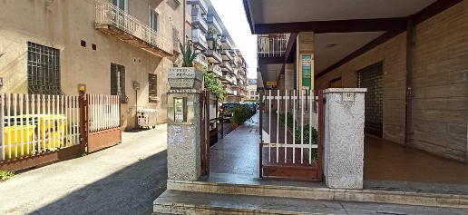 Foto Garage in via tescione 146, Caserta Ospedale di 20 m² con 1 locali