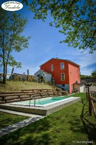 Foto Rustico a Licciana Nardi Centro di 260 m² con 7 locali in vendita