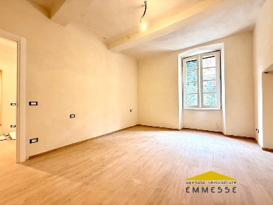 Foto Appartamento a Massa Centro di 50 m² con 3 locali in vendita