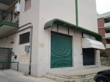 Foto Locale commerciale a Siracusa Grottasanta - Tunisi di 50 m² in affitto