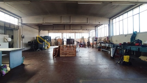 Foto Capannone industriale in via corridoni, Busto Garolfo Centro di 200 m²