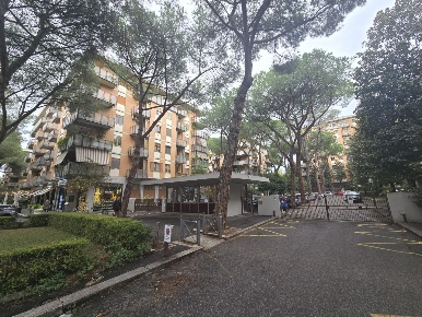 Foto Magazzino in Via Alessio Baldovinetti 83, Roma Tintoretto di 19 m²