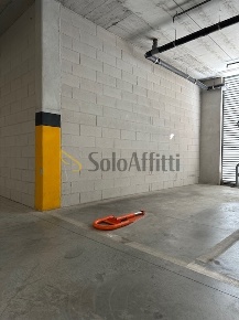 Foto Posti auto in via San Francesco 7/9, Trieste Borgo Teresiano di 15 m²