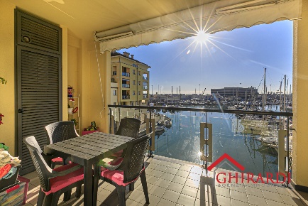 Foto Appartamento in VIA CIBRARIO SC B 33, Genova Sestri Ponente di 116 m²