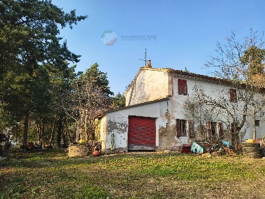 Foto Rustico a Gradara di 400 m² con 10 locali in vendita