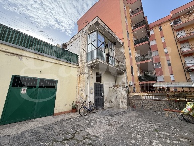 Foto Casa indipendente in Via Del Monte 5, Angri Centro di 60 m² in vendita