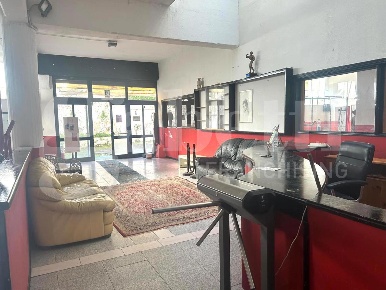 Foto Rustico in Cesare Battisti, Sabaudia Centro di 1300 m² con 5 locali