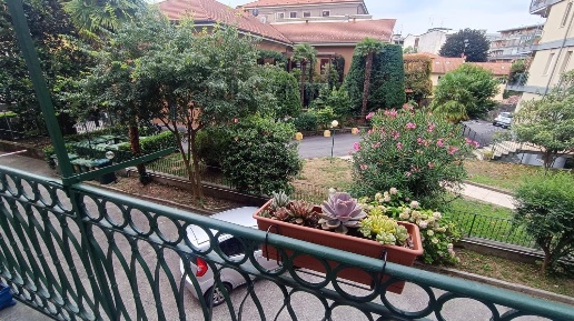 Foto Appartamento in LIBERAZIONE, Arona Centro di 75 m² con 3 locali