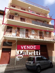 Foto Appartamento in Via C. Cassola 5, Bagheria Centro di 136 m² in vendita