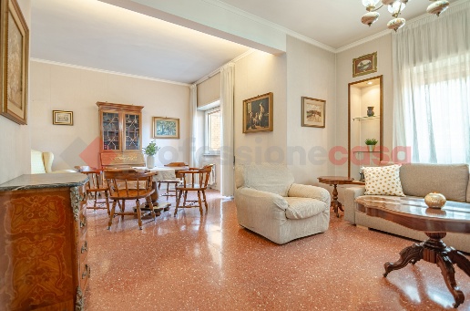 appartamento in vendita a Roma in zona Torre Spaccata