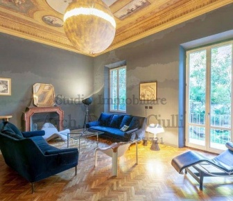 Foto Appartamento a Firenze D'Azeglio di 550 m² con 11 locali in vendita