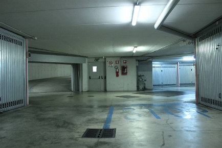 Foto Garage in via Don Calabria 5, Milano Cimiano di 13 m² con 1 locali