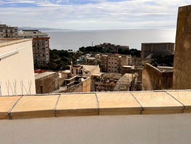 Foto Appartamento in Via Valverde, Sciacca Centro di 120 m² con 4 locali