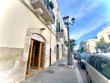 Foto Attività commerciale in Corso vittorio Emanuele 24, Trani di 67 m²