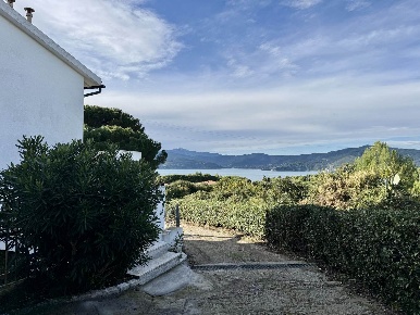 Foto Appartamento a Capoliveri Centro di 65 m² con 3 locali in vendita