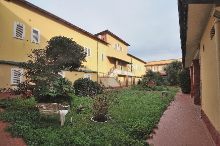 Foto Hotel a San Vincenzo Centro di 6000 m² con 140 locali in vendita