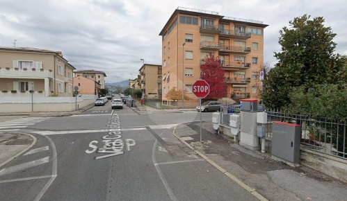 Foto Box in via caduti del lavoro, Pistoia di 15 m² con 1 locali in vendita