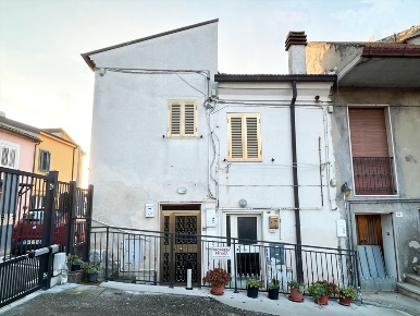 Foto Casa indipendente in VIA UMBERTO I 62, Cappelle sul Tavo Centro