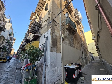 Foto Appartamento a Palermo Cassaro di 195 m² con 6 locali in vendita