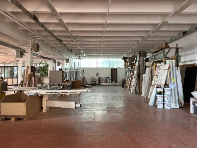 Foto Capannone industriale in via Canturina 5, Capiago Intimiano di 620 m²