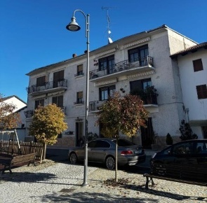 Foto Appartamento in Piazza Roma 10, Albano Vercellese di 101 m² all'asta