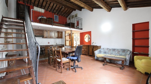 Foto Appartamento a Lucca di 85 m² con 4 locali in vendita
