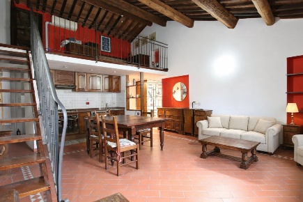 Foto Appartamento in Via dei Bacchettoni 17, Lucca di 85 m² con 4 locali