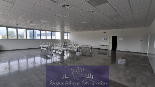 Foto Capannone industriale in Località Pian di Rona, Reggello di 4000 m²