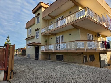 Foto Appartamento in via pontenuovo 25, Pompei Irno - Brignano di 160 m²