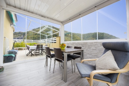 Foto Appartamento in Via Mantova, Genova Molassana di 90 m² con 6 locali