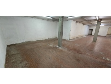 Foto Magazzino in D'ANNUNZIO, Firenze Coverciano di 270 m² con 3 locali