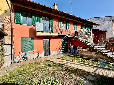 Foto Appartamento in via Pinchia, Riva presso Chieri Centro di 70 m²