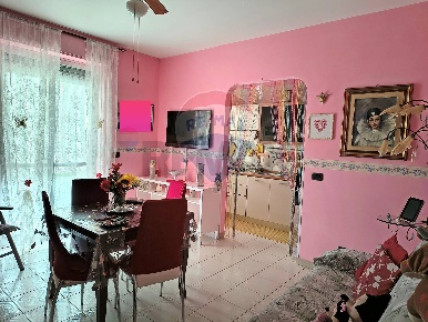 Foto Appartamento in Via Martiri Di Via Fani, Valenzano di 80 m² in vendita